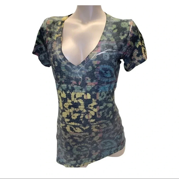 Freak Zoo Animal Size Medium Sublimation Print V-Neck Tee. Made in USA New - Picture 1 of 5